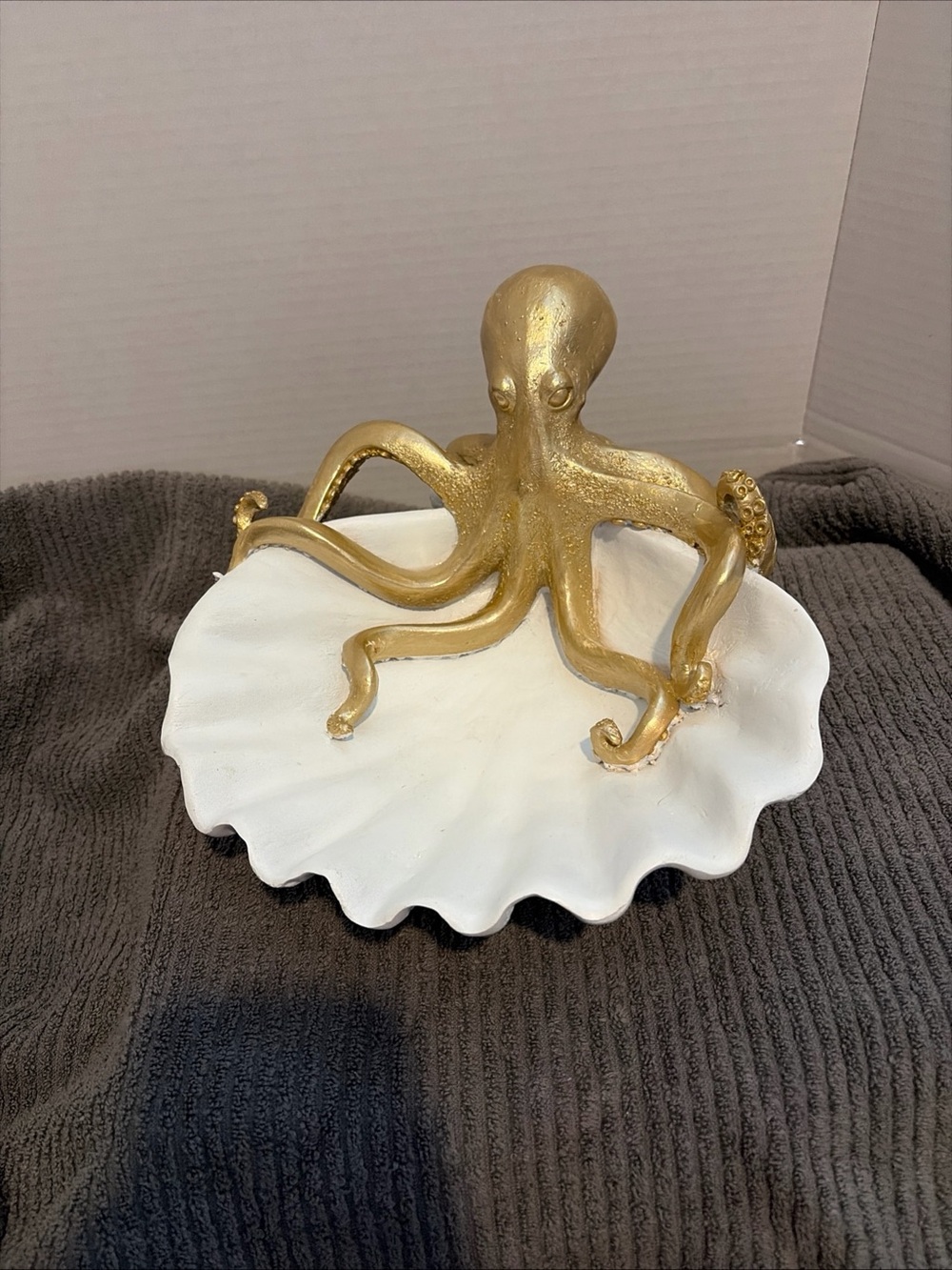 Gold Octopus on White Shell Decorative bowl